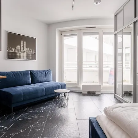 Rentplanet - Ovo Apartment *